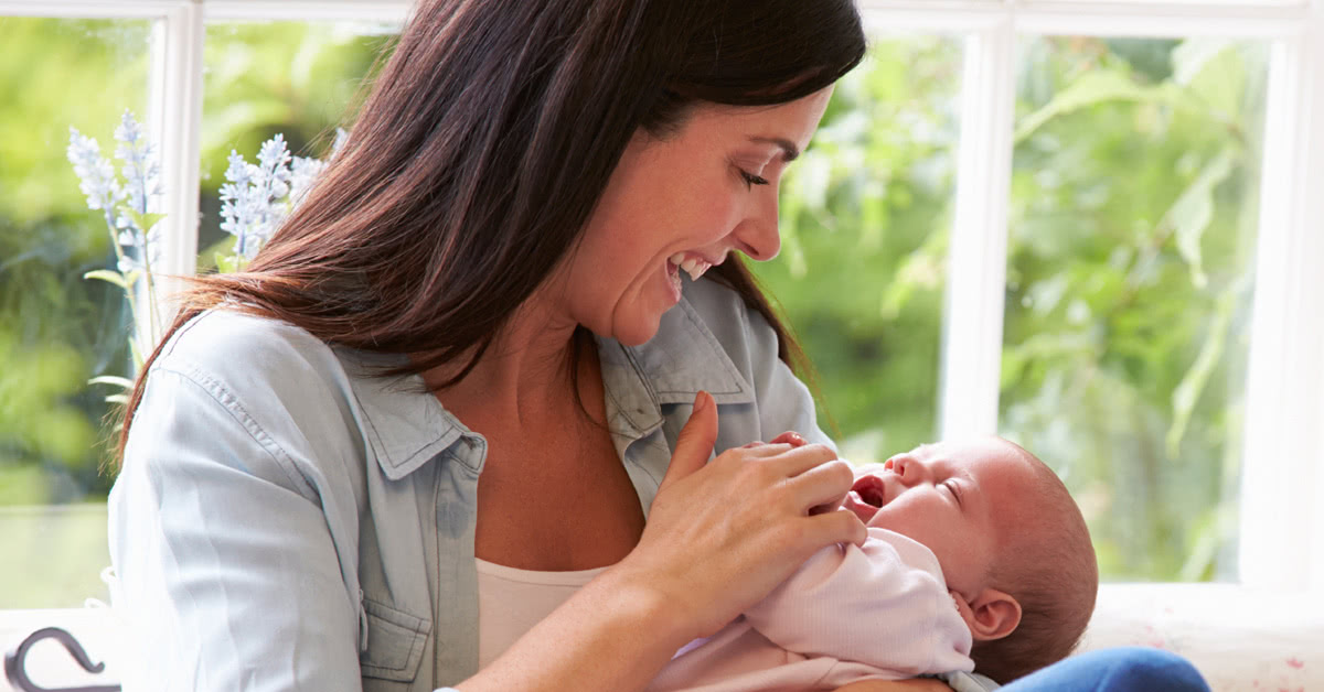 10 Tips on What to Eat While Breastfeeding